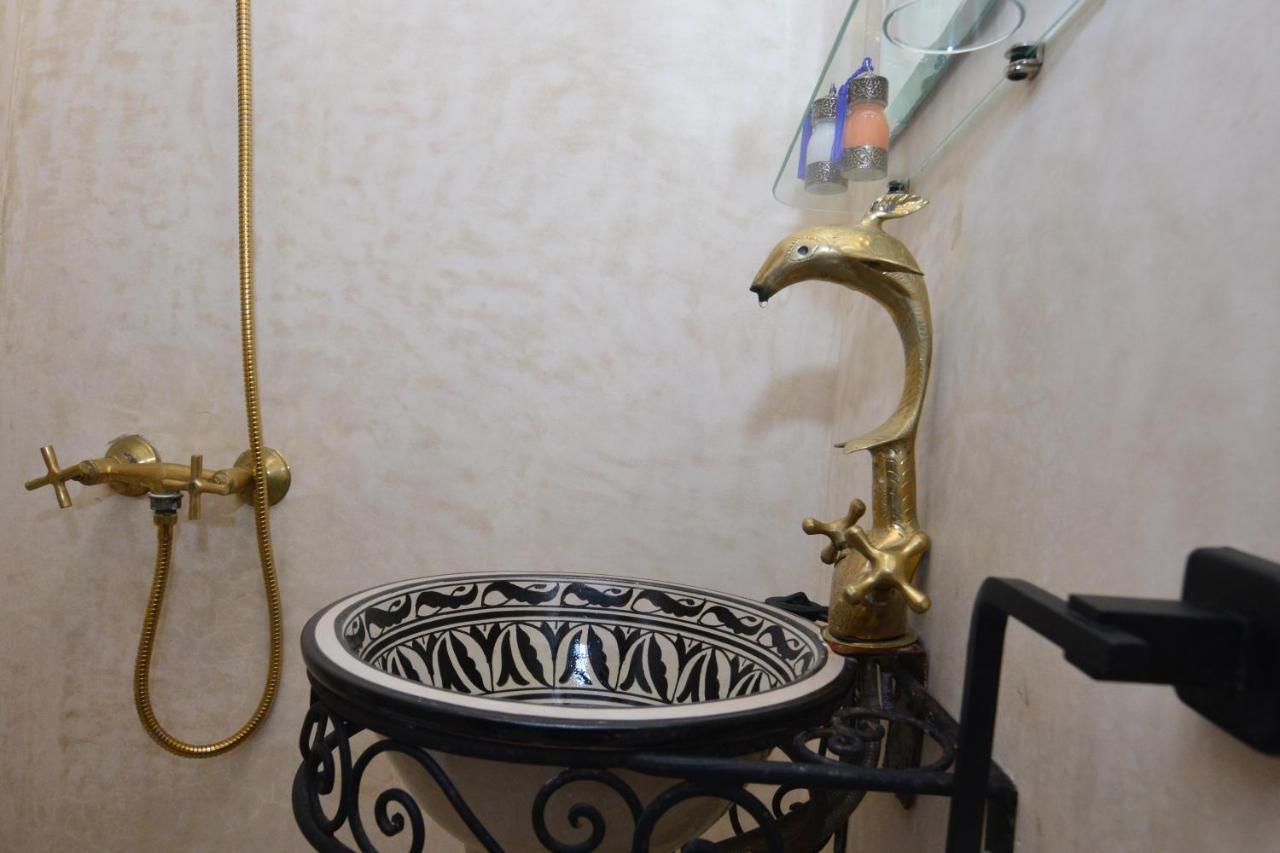 Kasba blanca Hotel Tangier Bagian luar foto